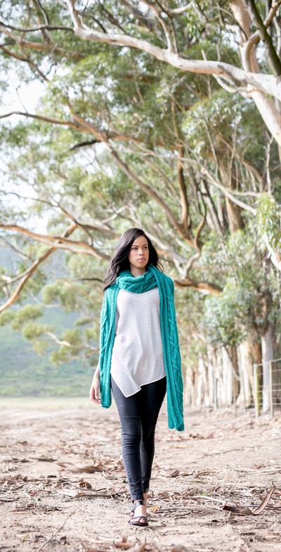 OVERSIZED CABLE SCARF