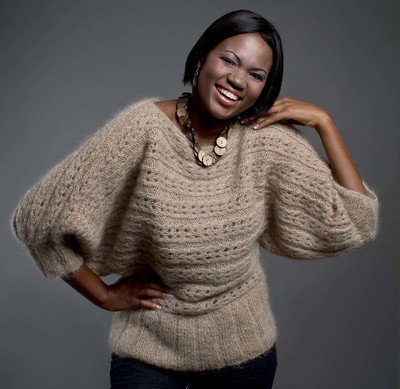 EASY EYELET PULLOVER